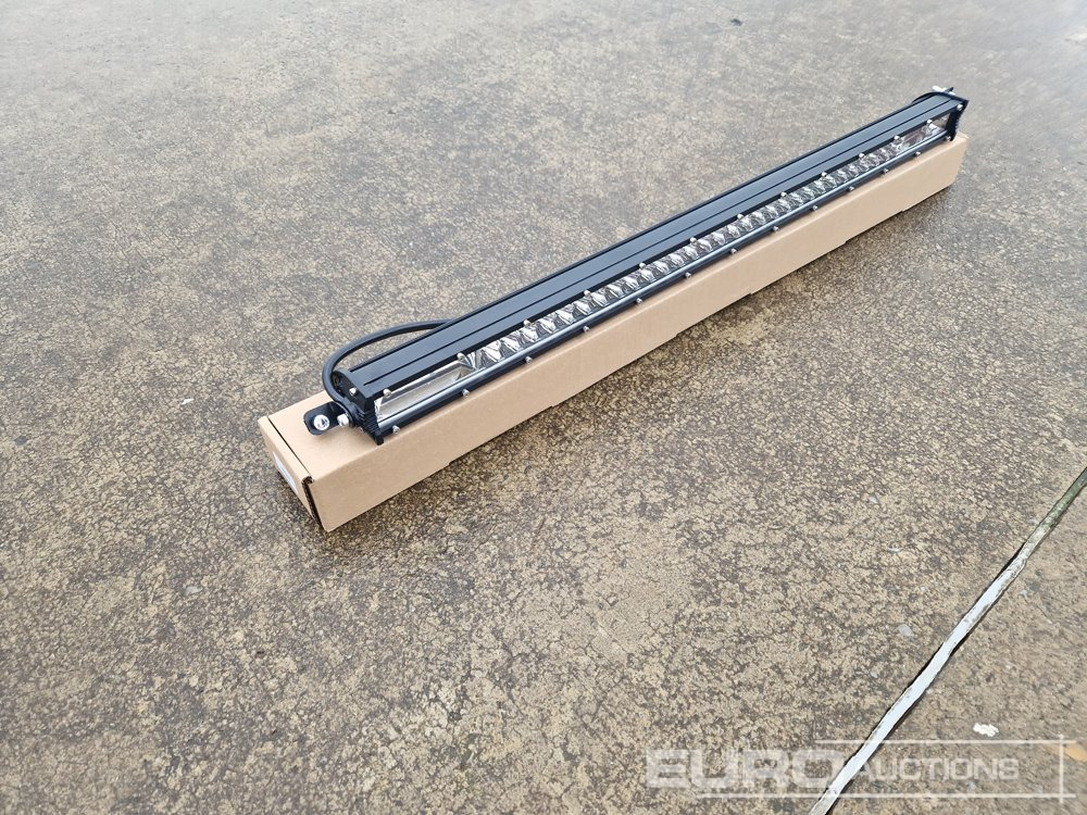 Unused 25" 240W Combo Beam LED Light Bar, Mounting Brackets, IP68 Waterproof - Ehitusseade: pilt 4 Unused 25" 240W Combo Beam LED Light Bar, Mounting Brackets, IP68 Waterproof - Ehitusseade: pilt 4