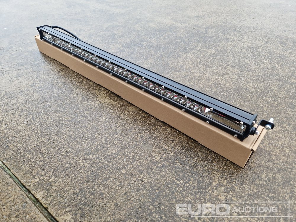 Unused 25" 240W Combo Beam LED Light Bar, Mounting Brackets, IP68 Waterproof - Ehitusseade: pilt 1 Unused 25" 240W Combo Beam LED Light Bar, Mounting Brackets, IP68 Waterproof - Ehitusseade: pilt 1