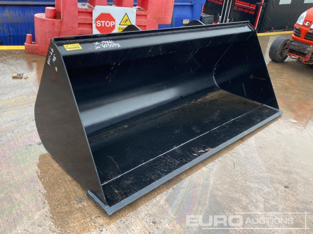 Unused 90" Strickland Front Loading Bucket to suit Manitou Telehandler - Kopp: pilt 4 Unused 90" Strickland Front Loading Bucket to suit Manitou Telehandler - Kopp: pilt 4