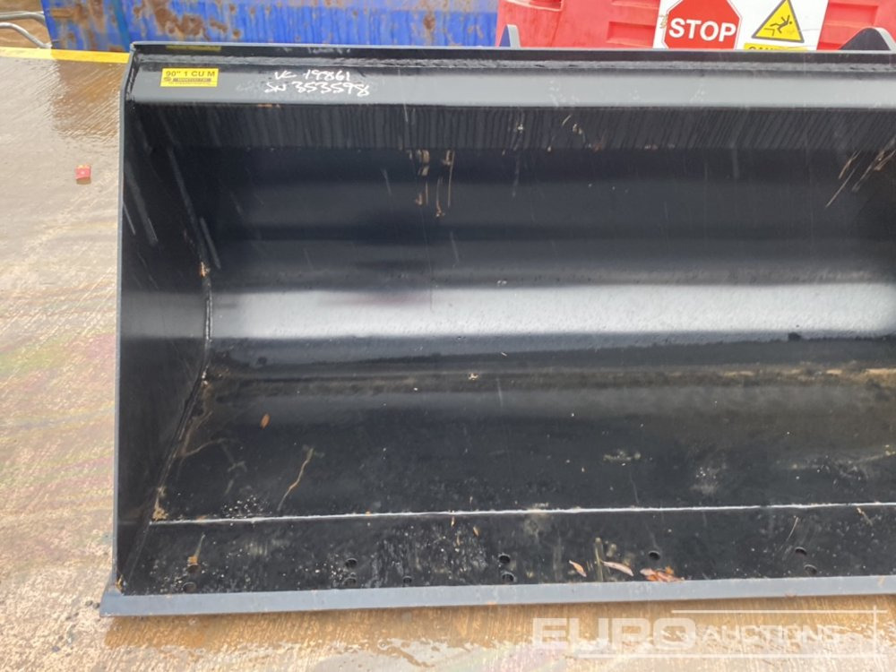 Unused 90" Strickland Front Loading Bucket to suit Manitou Telehandler - Kopp: pilt 5 Unused 90" Strickland Front Loading Bucket to suit Manitou Telehandler - Kopp: pilt 5