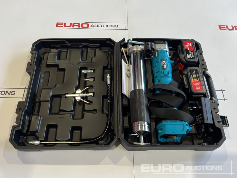 Unused Boss 21 Volt Lithium Battery Cordless Grease Gun, 2 Batteries, Charger, Case, Shoulder Strap, Extension Pieces and Fittings - Ehitusseade: pilt 2 Unused Boss 21 Volt Lithium Battery Cordless Grease Gun, 2 Batteries, Charger, Case, Shoulder Strap, Extension Pieces and Fittings - Ehitusseade: pilt 2