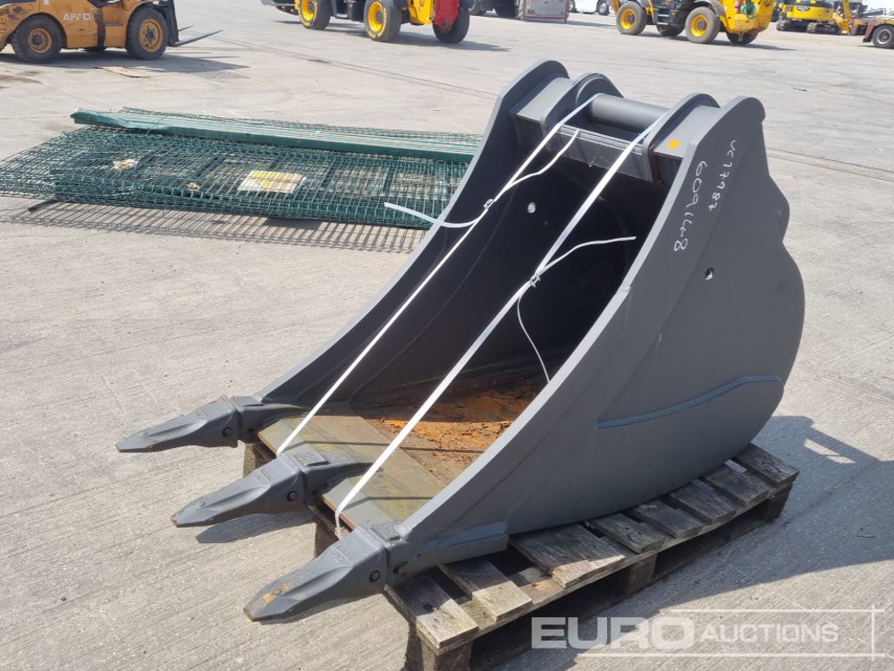 Unused Miller 32" Scoop Bucket 80mm Pin to suit 20 Ton Excavator - Kopp: pilt 1 Unused Miller 32" Scoop Bucket 80mm Pin to suit 20 Ton Excavator - Kopp: pilt 1