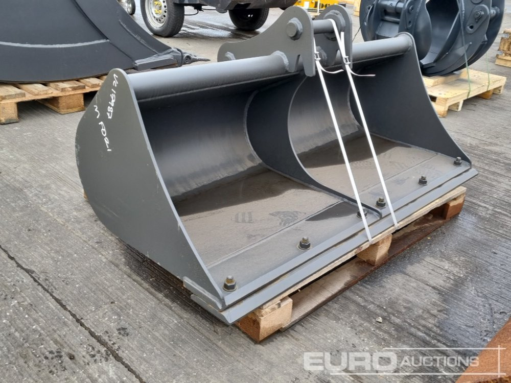 Unused Miller 60" Ditching Bucket 45mm Pin to suit 4-6 Ton Excavator - Kopp: pilt 1 Unused Miller 60" Ditching Bucket 45mm Pin to suit 4-6 Ton Excavator - Kopp: pilt 1