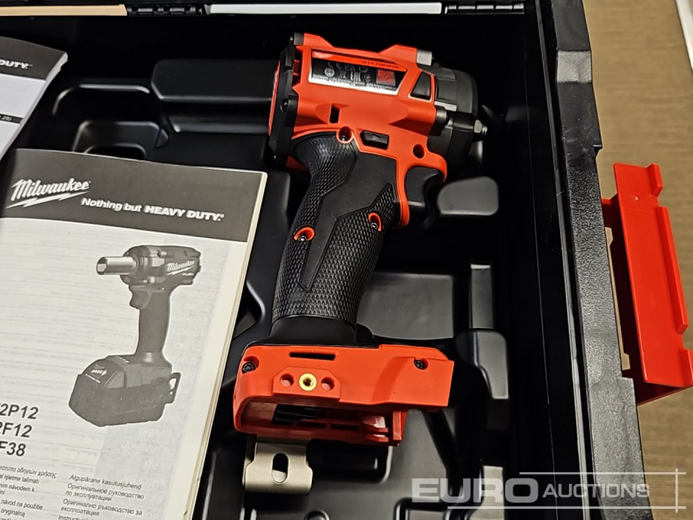 Unused Milwaukee M18 FIW2F38 18V Fuel Brushless 3/8'' Impact Wrench - (Body and Case Onlu) - Ehitusseade: pilt 4 Unused Milwaukee M18 FIW2F38 18V Fuel Brushless 3/8'' Impact Wrench - (Body and Case Onlu) - Ehitusseade: pilt 4