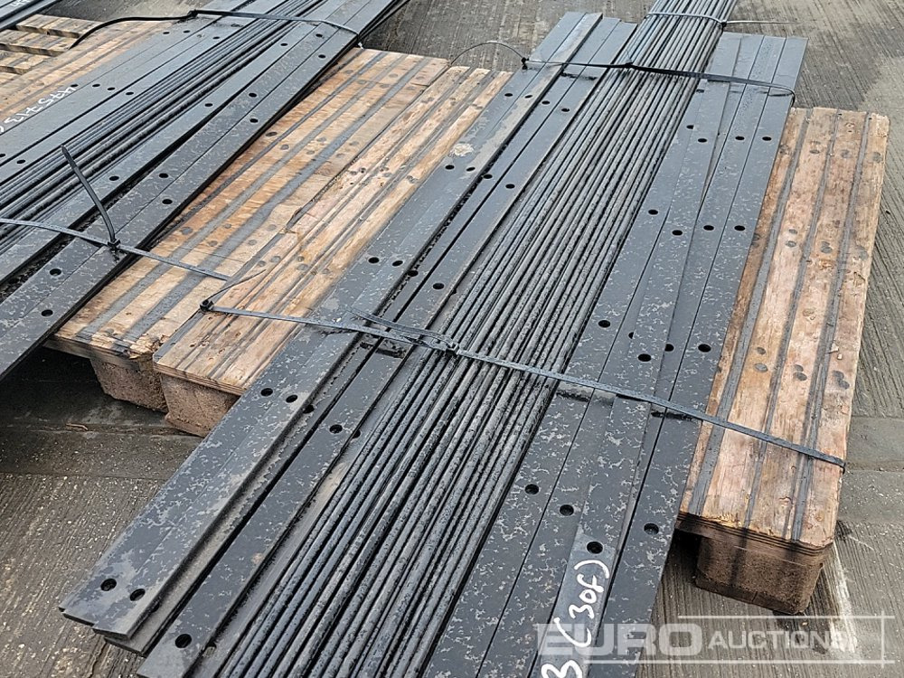Ehitusseade Unused Pallet of Estate Fencing (3 of): pilt 11