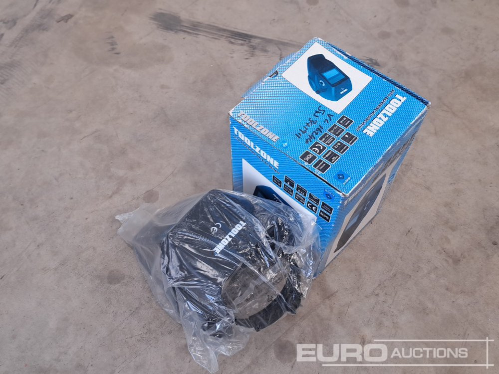 Unused Toolzone Auto Darkening Welding Helmet - Garaažiseadmed: pilt 3 Unused Toolzone Auto Darkening Welding Helmet - Garaažiseadmed: pilt 3