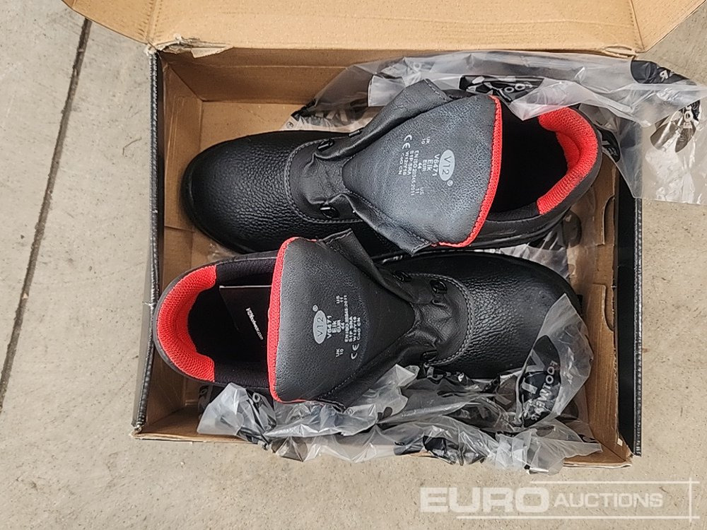 Garaažiseadmed Unused V12 Size 10 Safety Boots: pilt 10