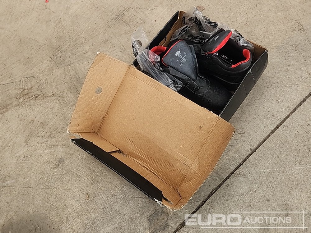 Unused V12 Size 10 Safety Boots - Garaažiseadmed: pilt 5 Unused V12 Size 10 Safety Boots - Garaažiseadmed: pilt 5