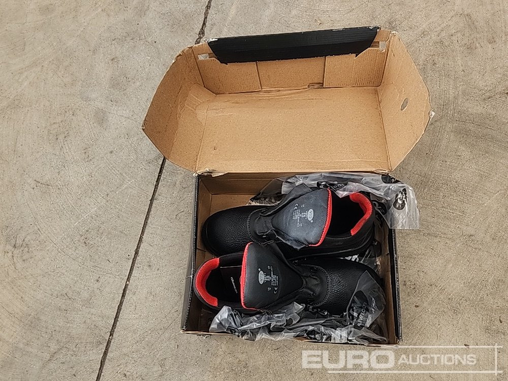 Garaažiseadmed Unused V12 Size 10 Safety Boots: pilt 8