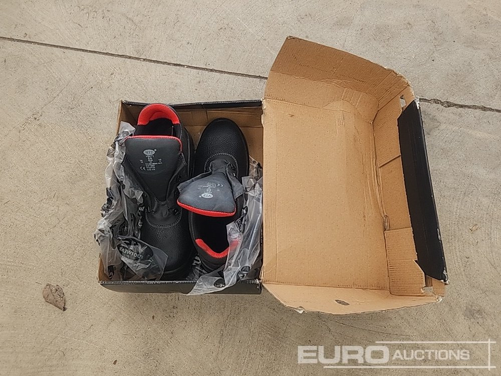 Unused V12 Size 10 Safety Boots - Garaažiseadmed: pilt 2 Unused V12 Size 10 Safety Boots - Garaažiseadmed: pilt 2