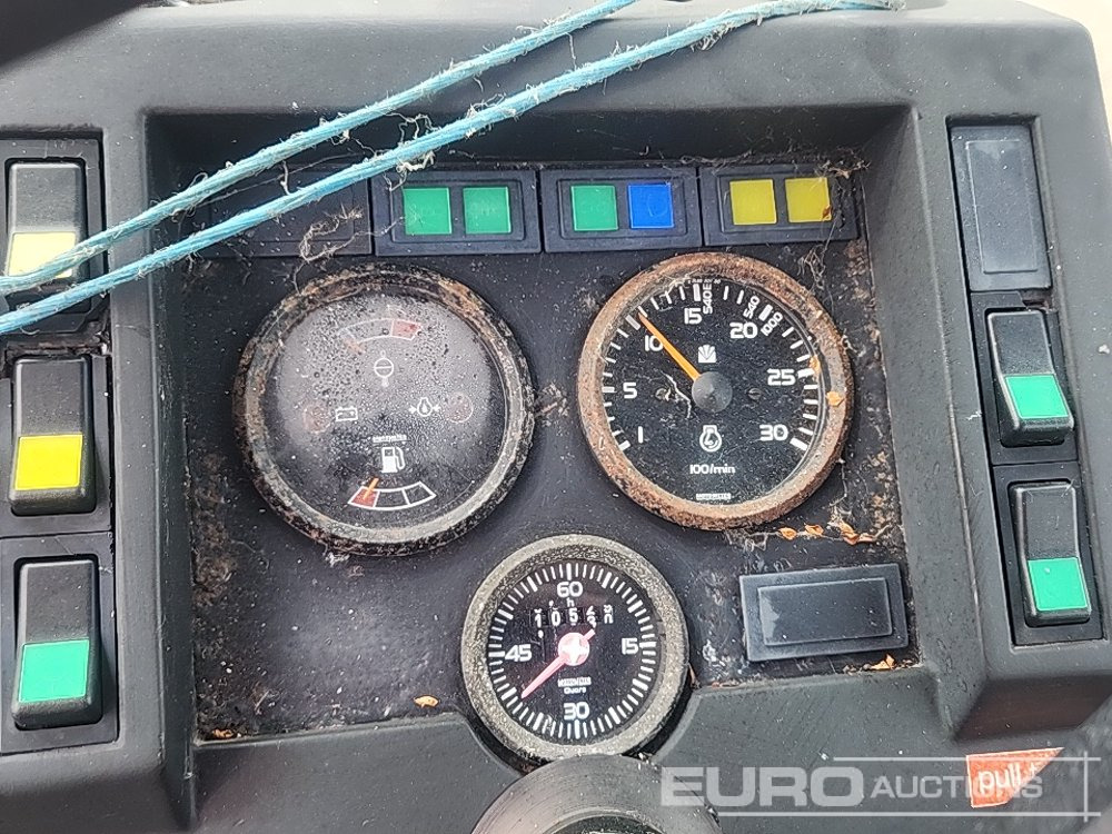 Traktor Valmet 665-4: pilt 24