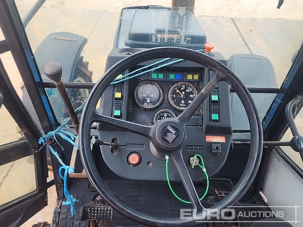 Traktor Valmet 665-4: pilt 23