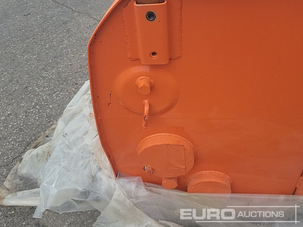 Varuosa Fuel Tank to suit Excavator: pilt 9