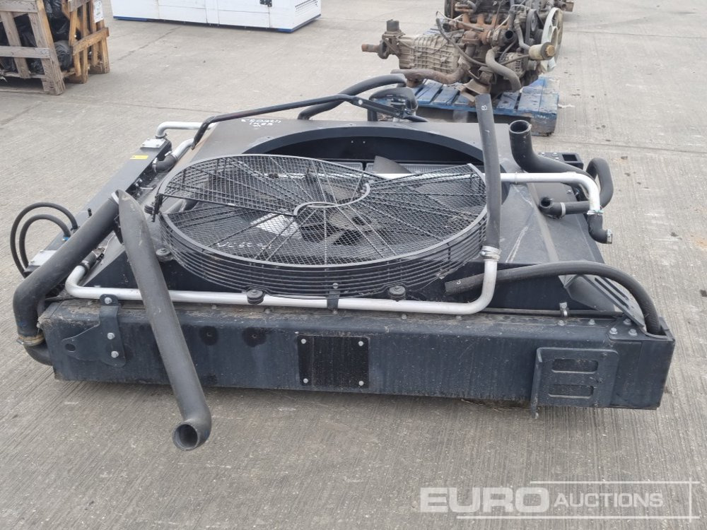 Radiator & Fan to suit Engine - Varuosa: pilt 4 Radiator & Fan to suit Engine - Varuosa: pilt 4