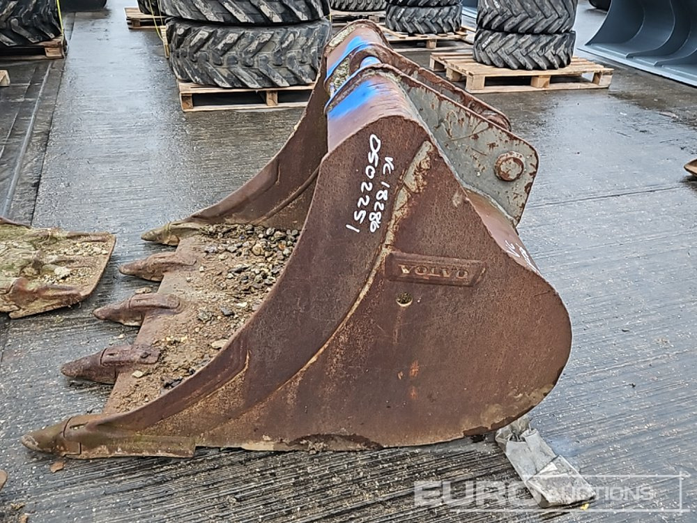 Volvo 46" Scoop Bucket 65mm Pin to suit 13 Ton Excavator - Kopp: pilt 2 Volvo 46" Scoop Bucket 65mm Pin to suit 13 Ton Excavator - Kopp: pilt 2