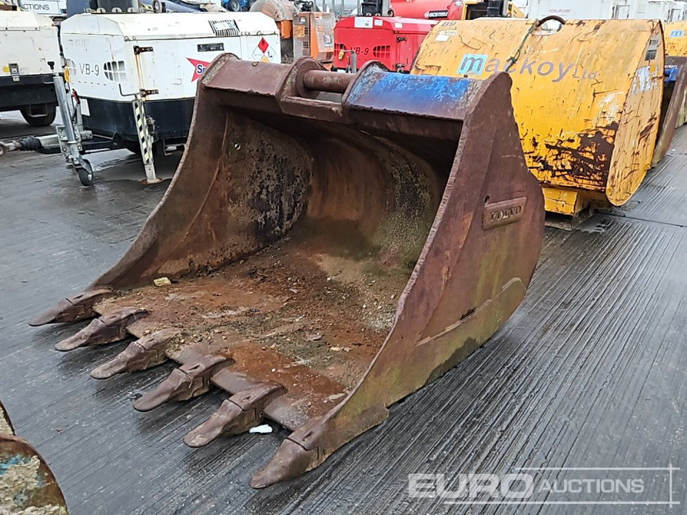 Volvo 58" Scoop Bucket 65mm Pin to suit 13 Ton Excavator - Kopp: pilt 1 Volvo 58" Scoop Bucket 65mm Pin to suit 13 Ton Excavator - Kopp: pilt 1