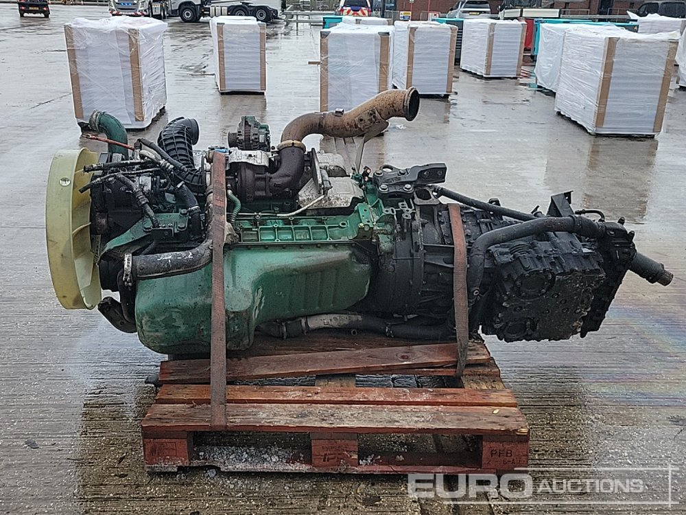 Volvo 6 Cylinder Engine, Gearbox - Mootor: pilt 2 Volvo 6 Cylinder Engine, Gearbox - Mootor: pilt 2