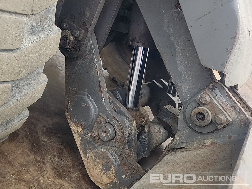 Ratastel ekskavaator Volvo EW140B: pilt 14