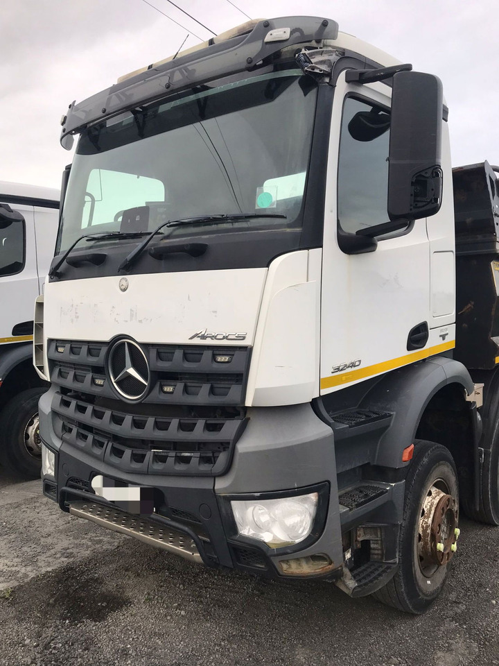 Mercedes-Benz Actros 3240 Tipper - Kallurauto: pilt 1 Mercedes-Benz Actros 3240 Tipper - Kallurauto: pilt 1