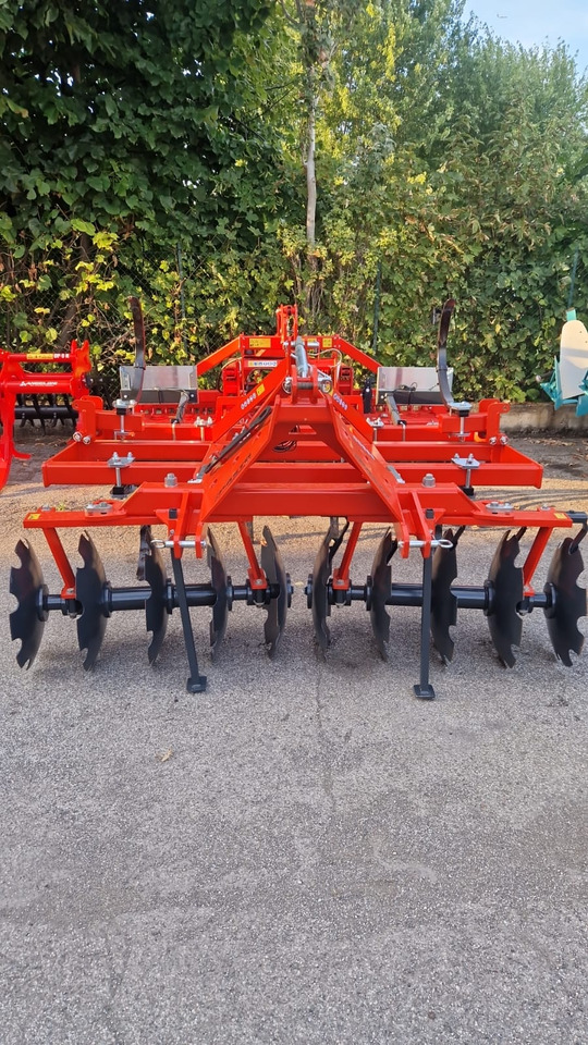 Dischiera e coltivatore chisel nuovo Pastò - Ketasäke: pilt 2 Dischiera e coltivatore chisel nuovo Pastò - Ketasäke: pilt 2