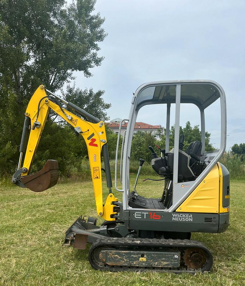 Miniescavatore usato Wacker Neuson ET 16 MTR - Miniekskavaator: pilt 1 Miniescavatore usato Wacker Neuson ET 16 MTR - Miniekskavaator: pilt 1