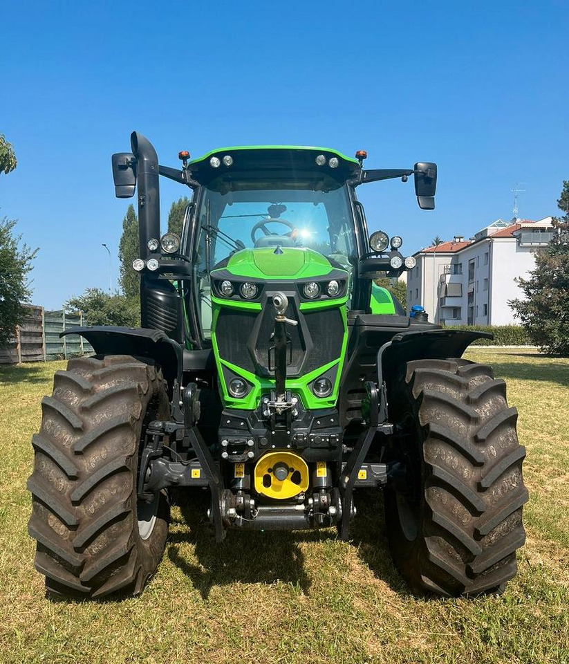 Trattore usato Deutz-Fahr Agrotron 6160.4 Rc-Shift - Traktor: pilt 2 Trattore usato Deutz-Fahr Agrotron 6160.4 Rc-Shift - Traktor: pilt 2
