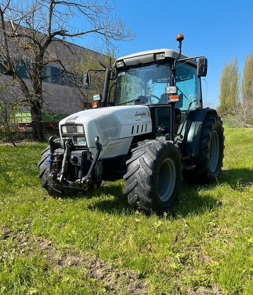 Trattore usato Lamborghini Spire 90.4 - 2015 - Traktor: pilt 1 Trattore usato Lamborghini Spire 90.4 - 2015 - Traktor: pilt 1