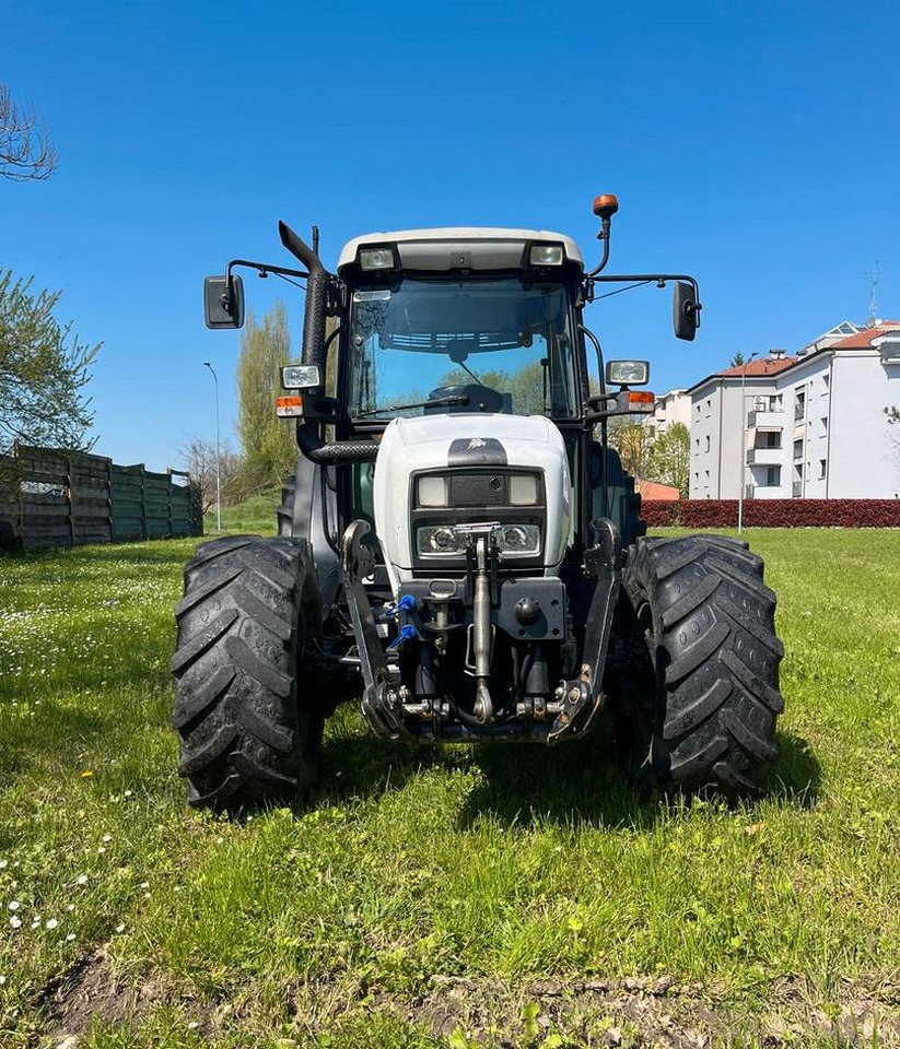 Trattore usato Lamborghini Spire 90.4 - 2015 - Traktor: pilt 3 Trattore usato Lamborghini Spire 90.4 - 2015 - Traktor: pilt 3