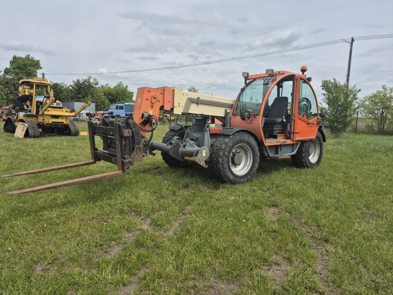 JLG 4013 - Teleskooprataslaadur: pilt 3 JLG 4013 - Teleskooprataslaadur: pilt 3