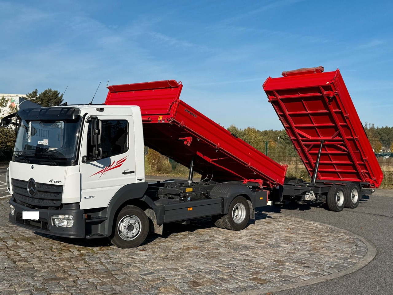 Mercedes-Benz Atego 1023 + Anhänger Dreiseitenkipper - Kallurauto: pilt 1 Mercedes-Benz Atego 1023 + Anhänger Dreiseitenkipper - Kallurauto: pilt 1