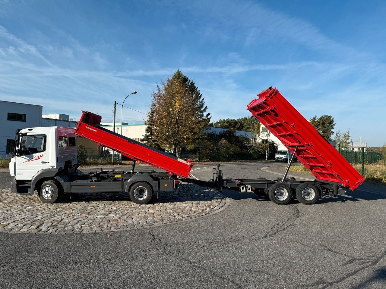 Mercedes-Benz Atego 1023 + Anhänger Dreiseitenkipper - Kallurauto: pilt 2 Mercedes-Benz Atego 1023 + Anhänger Dreiseitenkipper - Kallurauto: pilt 2