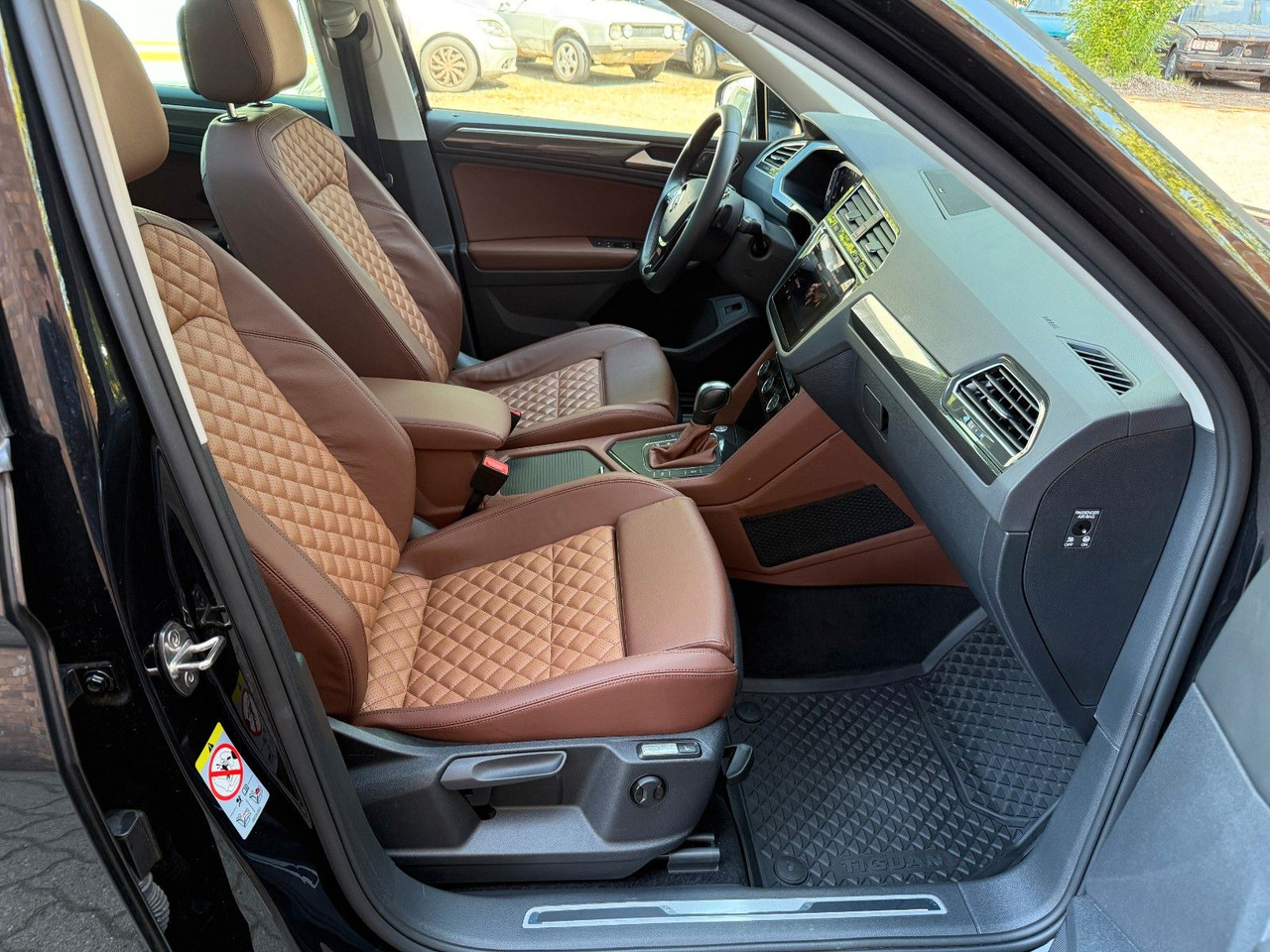 Volkswagen Tiguan Highline/Vi.Cockpit/Dynaudio/Individual - Maastur: pilt 1 Volkswagen Tiguan Highline/Vi.Cockpit/Dynaudio/Individual - Maastur: pilt 1