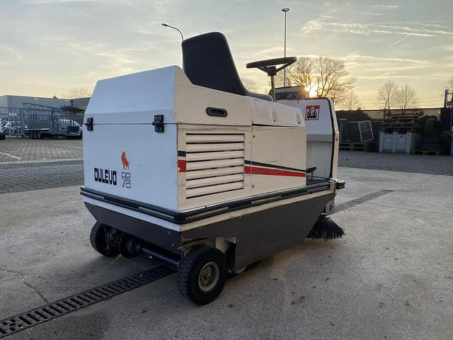 Dulevo 75 EH, Veegmachine - Tööstuslik kuivpühkimismasin: pilt 5 Dulevo 75 EH, Veegmachine - Tööstuslik kuivpühkimismasin: pilt 5