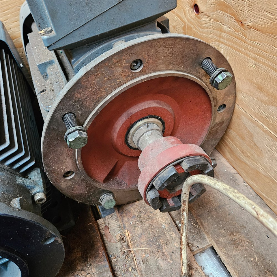 ABB MT80A19F100-2 / M3AA180MLB4 - Tööpink: pilt 4 ABB MT80A19F100-2 / M3AA180MLB4 - Tööpink: pilt 4