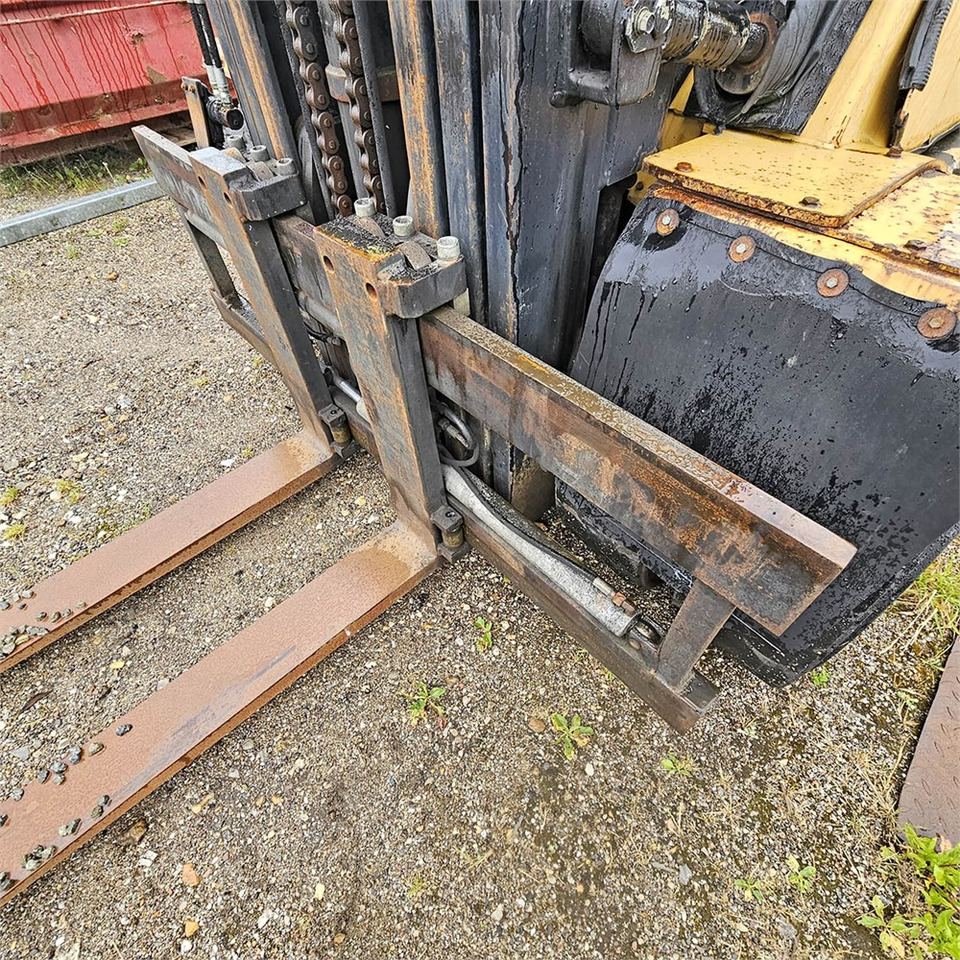 Kahveltõstuk Caterpillar DP45: pilt 17 Kahveltõstuk Caterpillar DP45: pilt 17