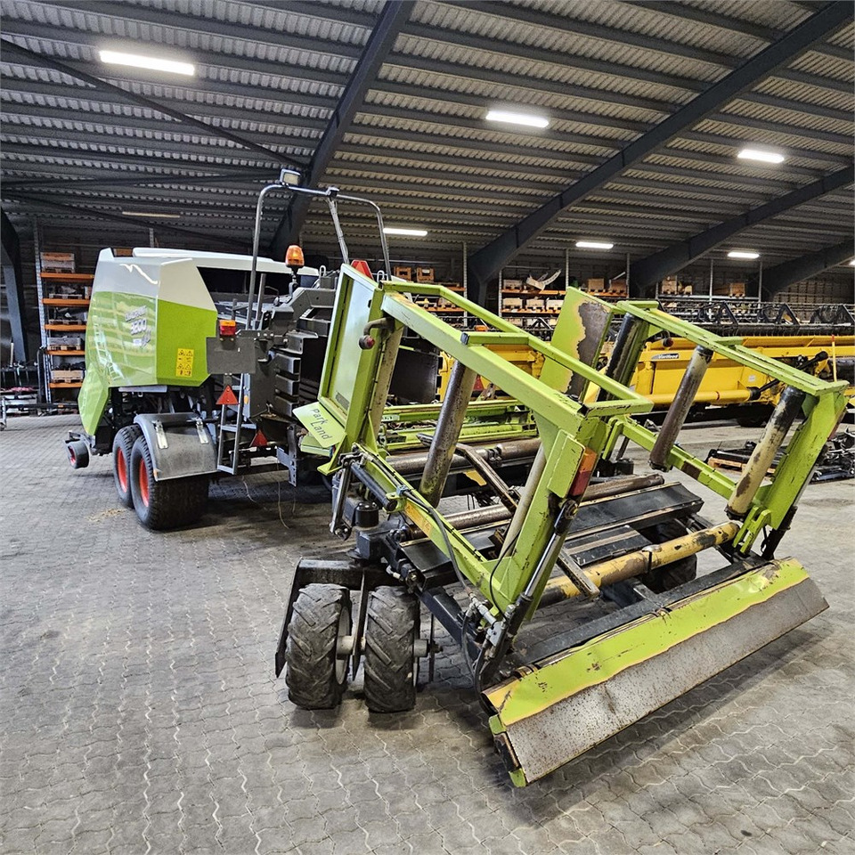 Claas QUADRANT 3200 FC - Kaarutusseadmed: pilt 3 Claas QUADRANT 3200 FC - Kaarutusseadmed: pilt 3