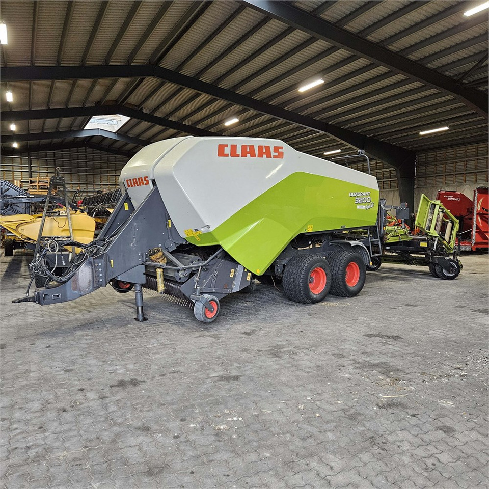 Claas QUADRANT 3200 FC - Kaarutusseadmed: pilt 2 Claas QUADRANT 3200 FC - Kaarutusseadmed: pilt 2