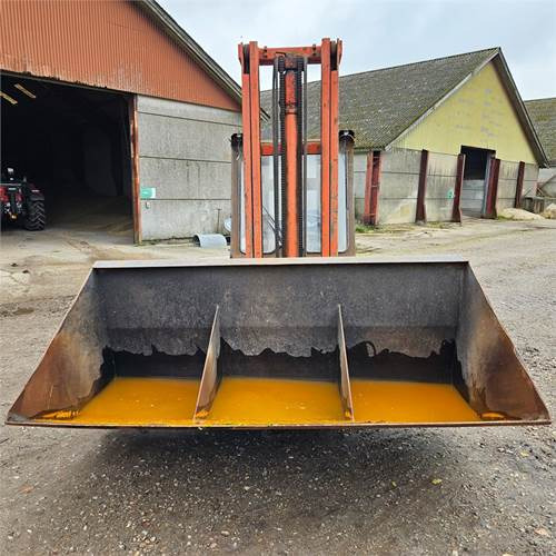 Dantruck 4004 - Kahveltõstuk: pilt 4 Dantruck 4004 - Kahveltõstuk: pilt 4