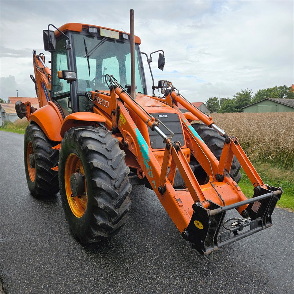 Fiat-Hitachi FB200-4PS - Ekskavaator-laadur: pilt 3 Fiat-Hitachi FB200-4PS - Ekskavaator-laadur: pilt 3