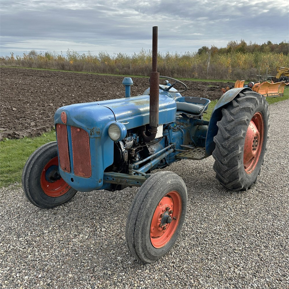 Ford Dexta T3 - Traktor: pilt 3 Ford Dexta T3 - Traktor: pilt 3