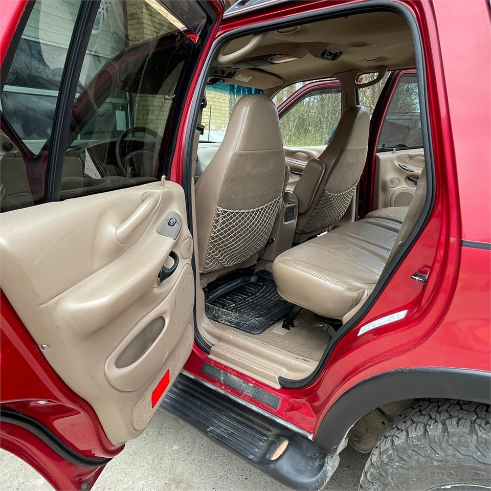 Auto Ford Expedition: pilt 31
