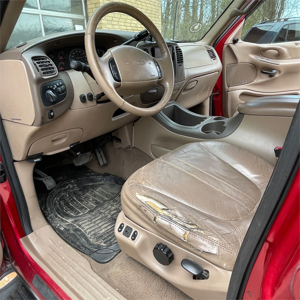 Auto Ford Expedition: pilt 22