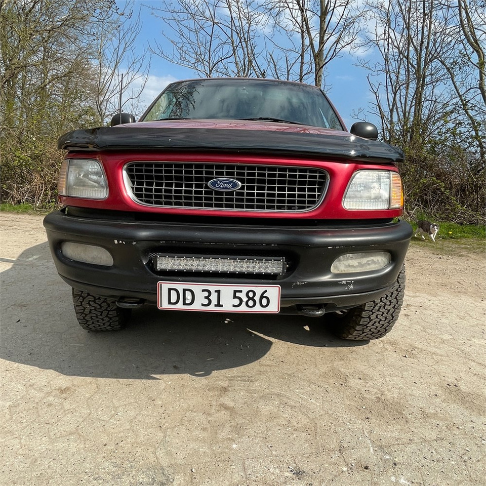 Auto Ford Expedition: pilt 17