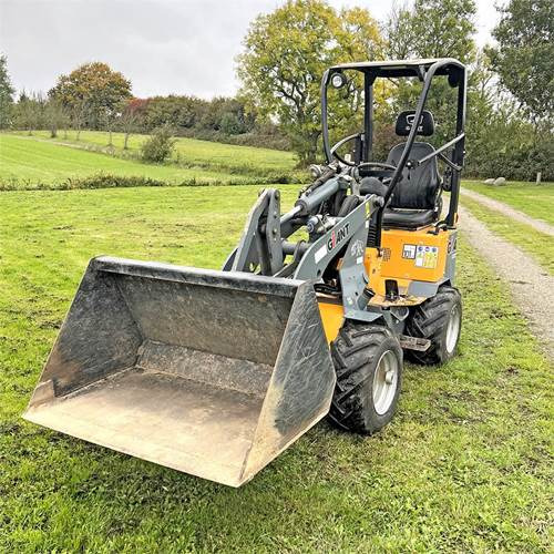 Giant D254SW - Kompaktlaadur: pilt 4 Giant D254SW - Kompaktlaadur: pilt 4