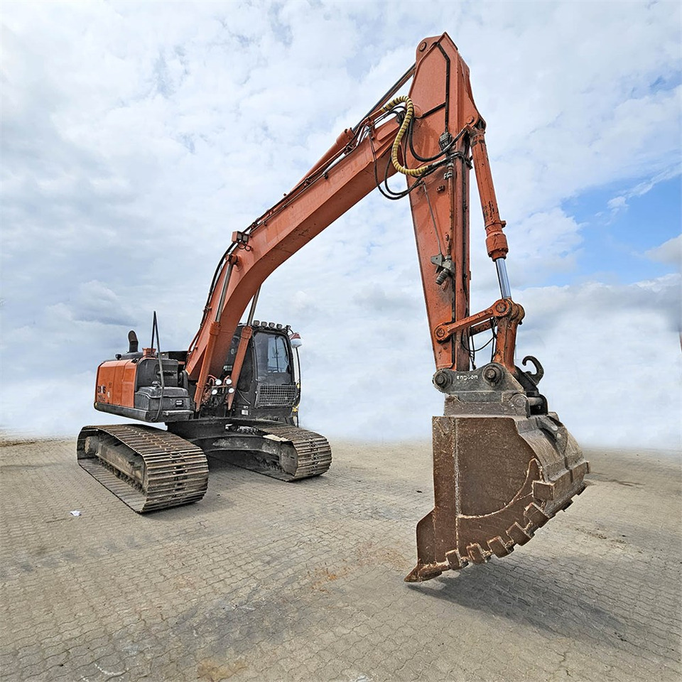 Hitachi ZX210 LC-5B - Lintekskavaator: pilt 4 Hitachi ZX210 LC-5B - Lintekskavaator: pilt 4