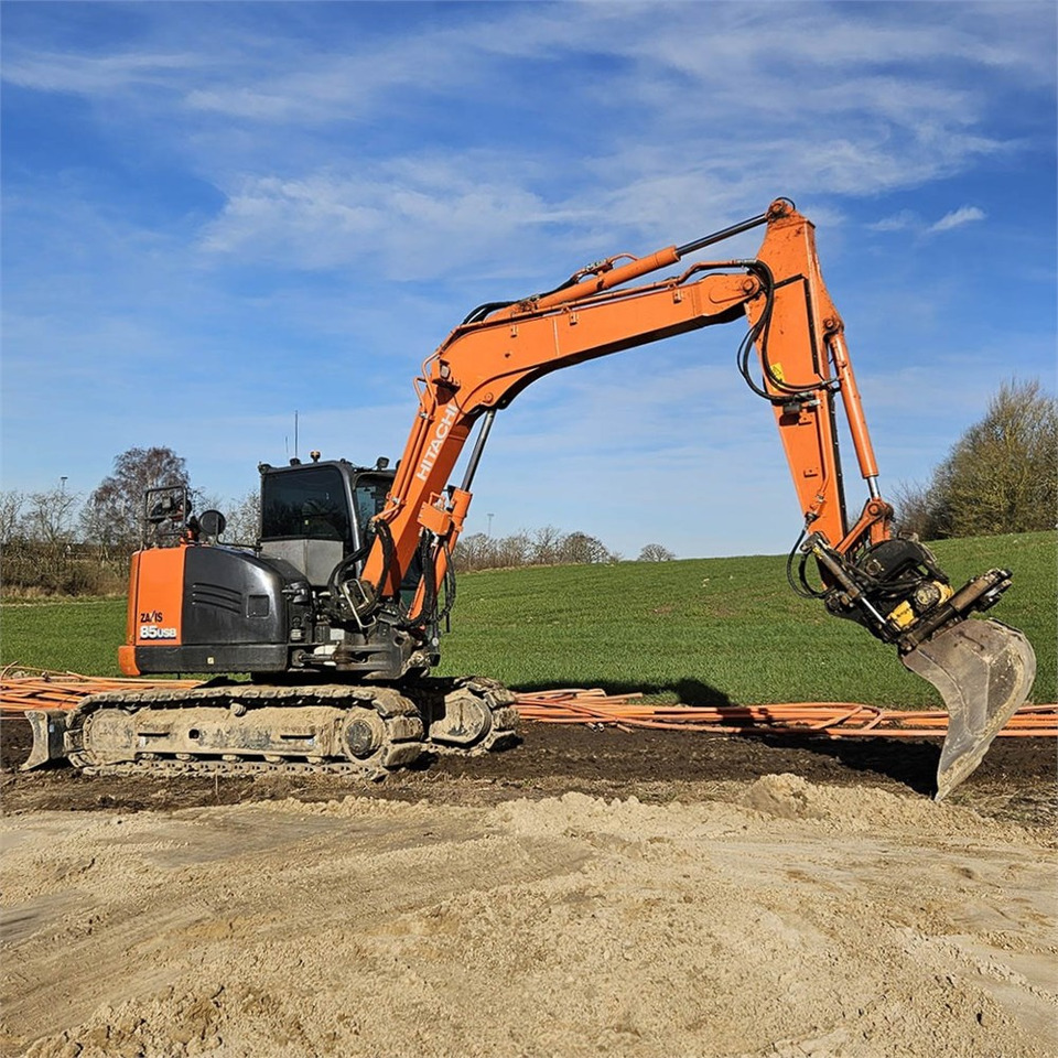 Miniekskavaator Hitachi ZX85USB-6: pilt 8 Miniekskavaator Hitachi ZX85USB-6: pilt 8