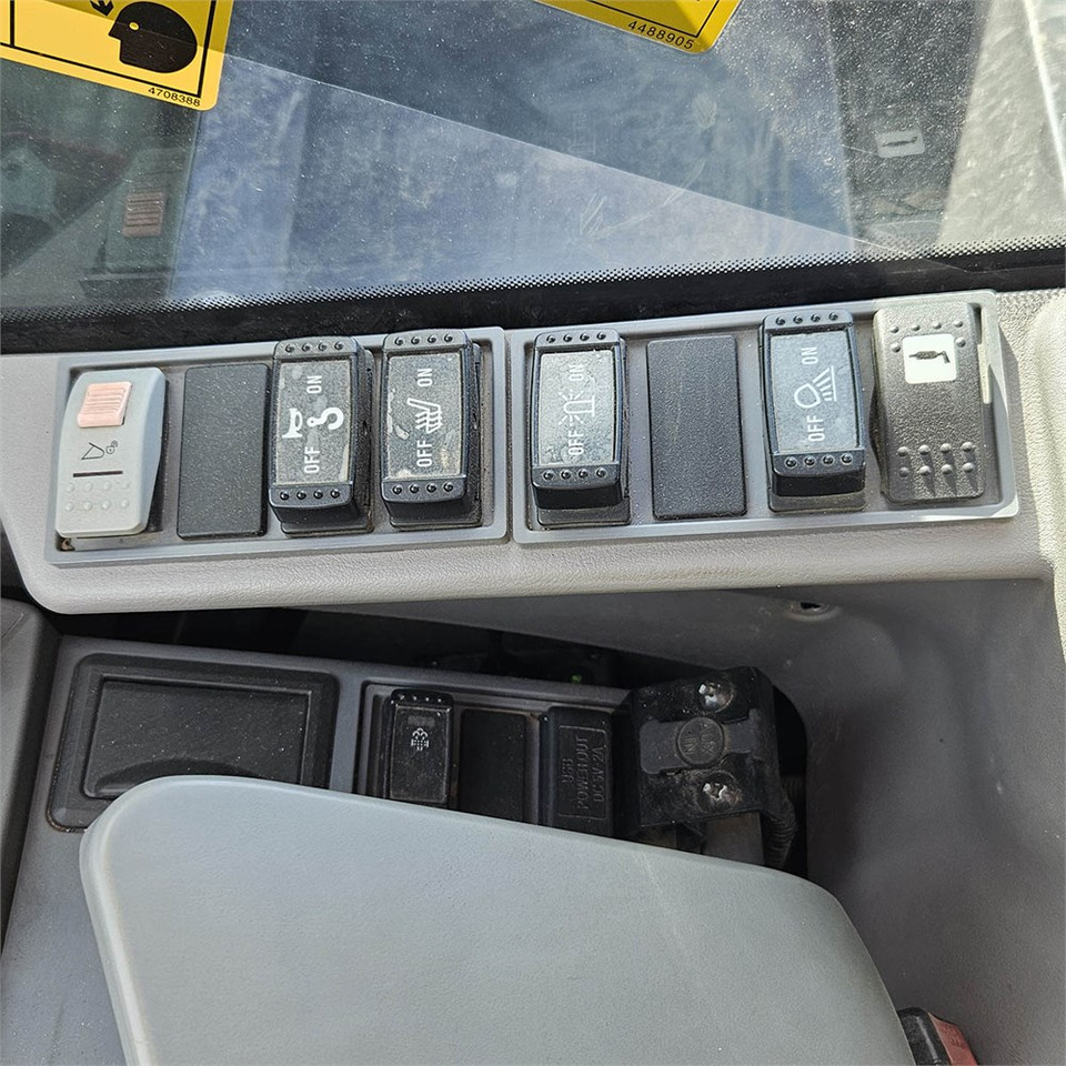 Miniekskavaator Hitachi ZX85USB-6: pilt 21 Miniekskavaator Hitachi ZX85USB-6: pilt 21