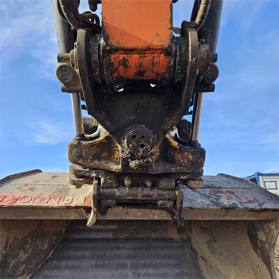 Miniekskavaator Hitachi ZX85USB-6: pilt 32 Miniekskavaator Hitachi ZX85USB-6: pilt 32