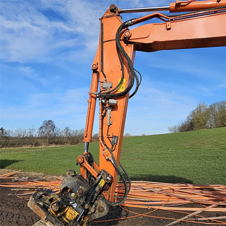 Miniekskavaator Hitachi ZX85USB-6: pilt 36 Miniekskavaator Hitachi ZX85USB-6: pilt 36