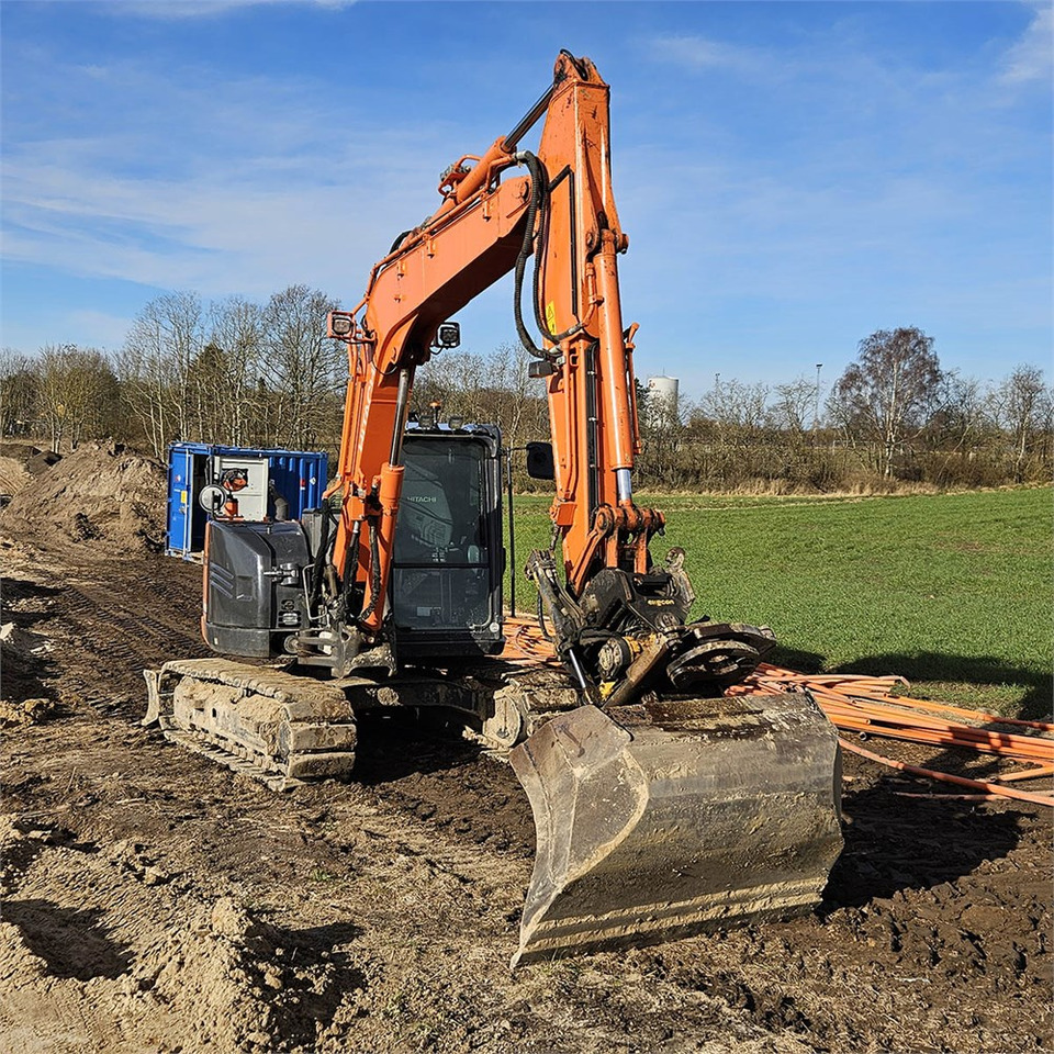 Miniekskavaator Hitachi ZX85USB-6: pilt 9 Miniekskavaator Hitachi ZX85USB-6: pilt 9